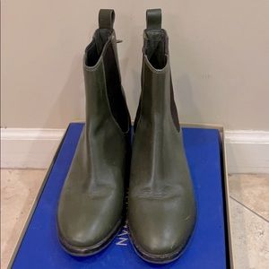 Cole haan Nike Air green Chelsea boots, wore once